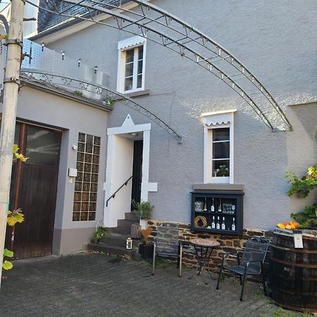 Weingut Matthias Dauns Apartment Райл Екстериор снимка